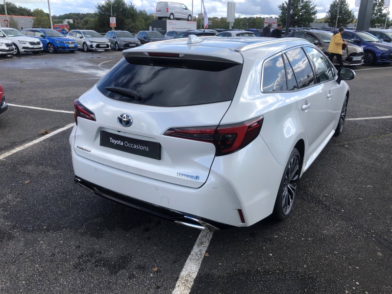 TOYOTA – Corolla Touring Spt