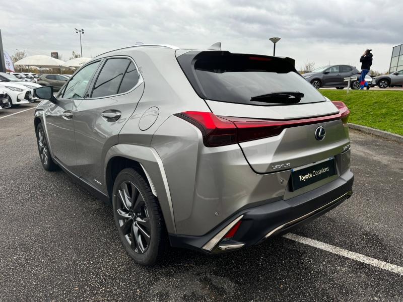 LEXUS – UX