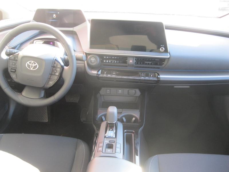 TOYOTA – Prius Rechargeable