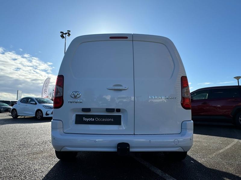 TOYOTA – PROACE CITY