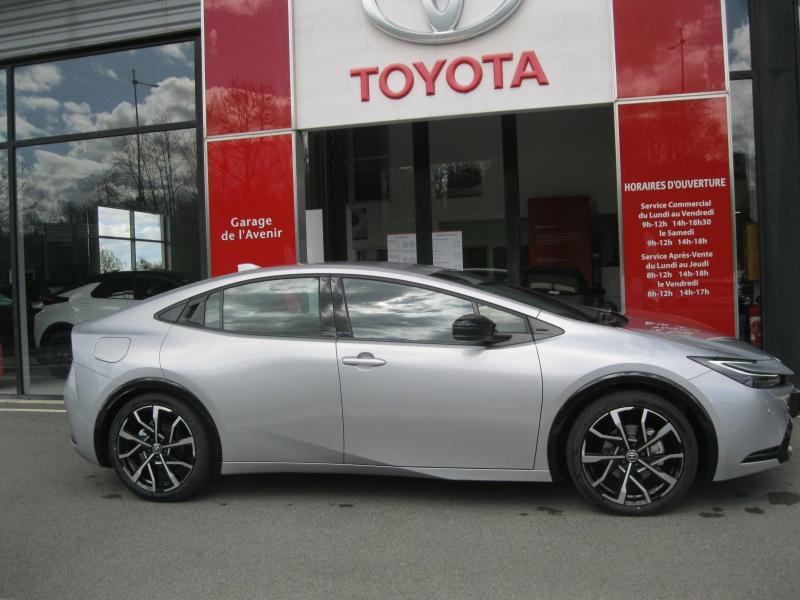 TOYOTA – Prius Rechargeable