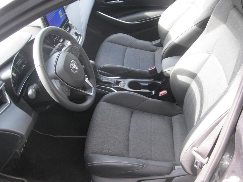 TOYOTA – Corolla