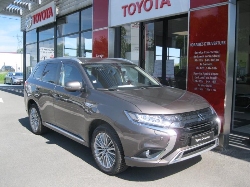 MITSUBISHI – Outlander