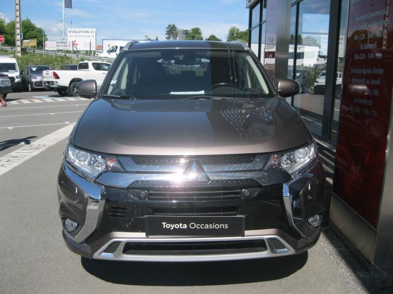 MITSUBISHI – Outlander