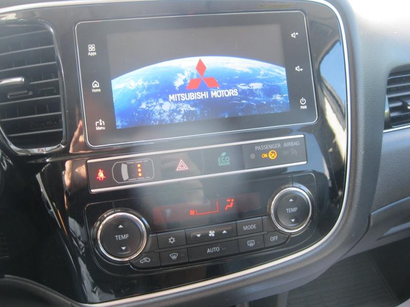 MITSUBISHI – Outlander