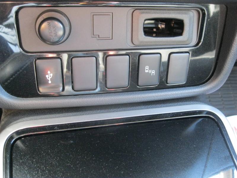 MITSUBISHI – Outlander