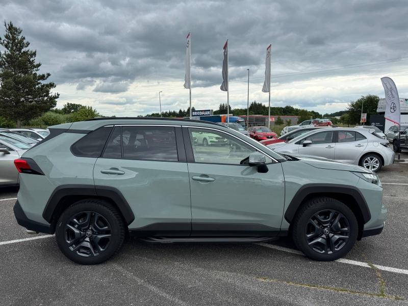 TOYOTA – RAV4