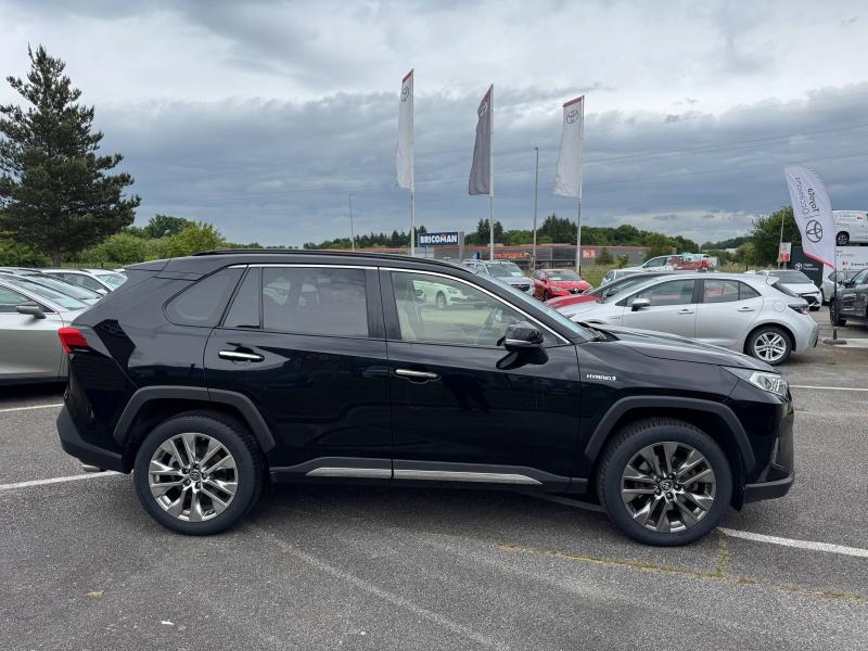 TOYOTA – RAV4