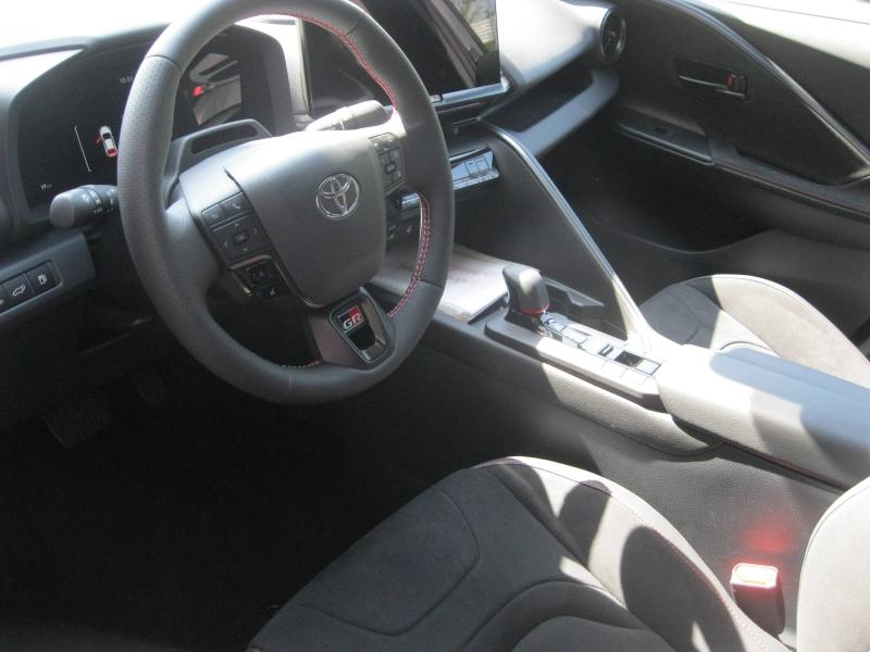 TOYOTA – C-HR