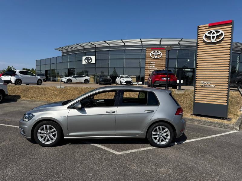 VOLKSWAGEN – Golf