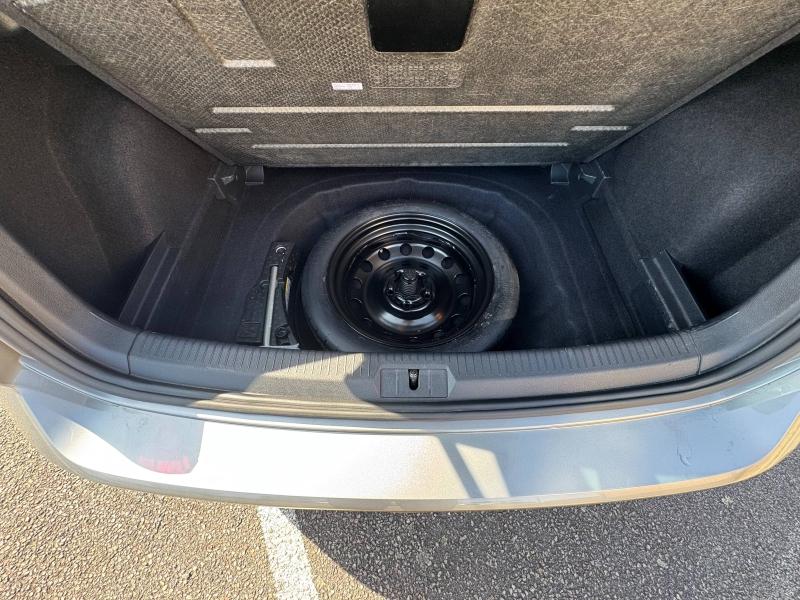 VOLKSWAGEN – Golf