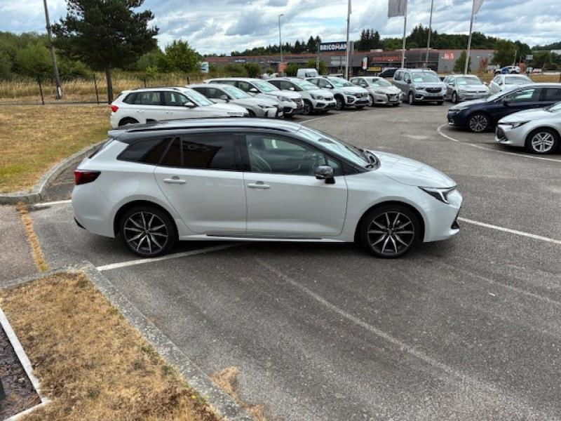 TOYOTA – Corolla Touring Spt