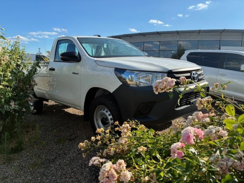 TOYOTA – Hilux