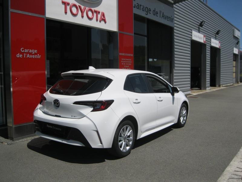 TOYOTA – Corolla