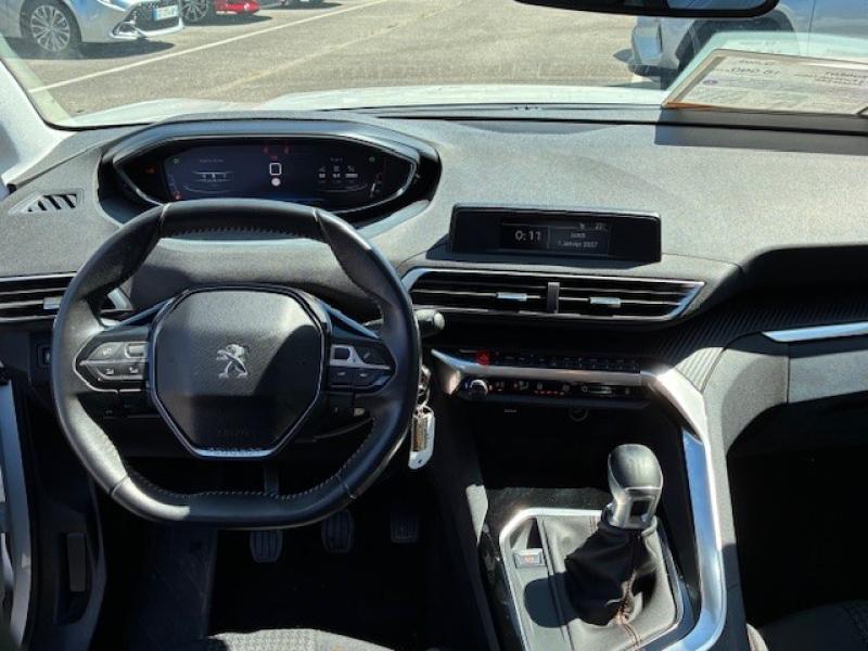 PEUGEOT – 5008