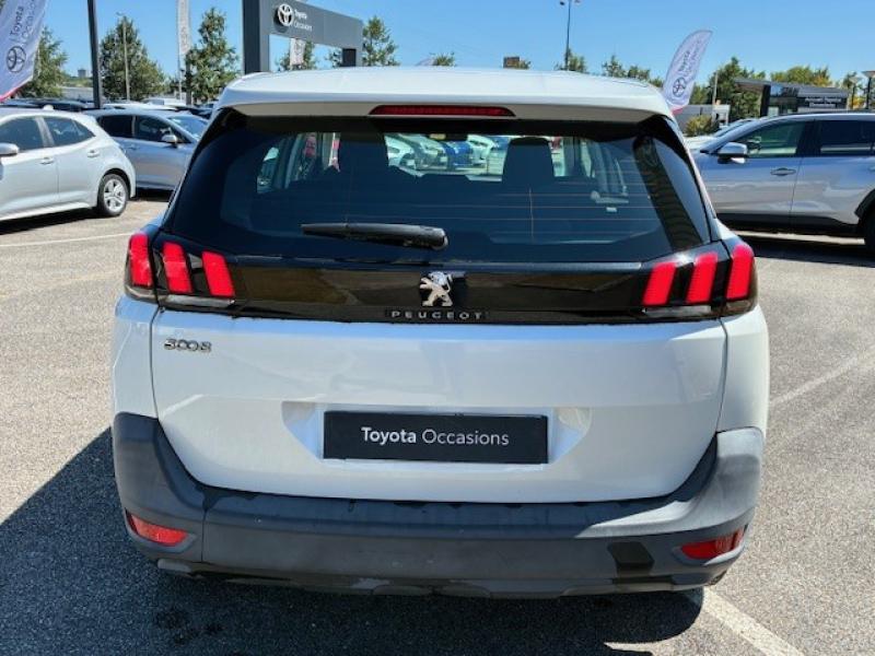 PEUGEOT – 5008