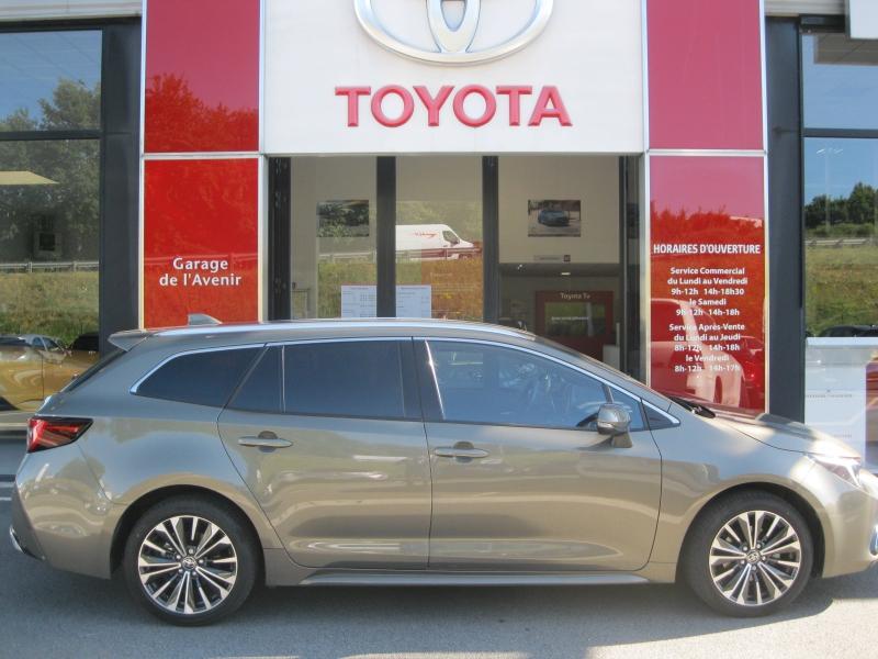 TOYOTA – Corolla Touring Spt