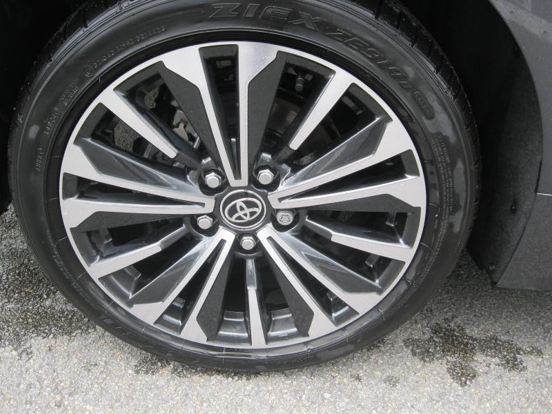 TOYOTA – Corolla