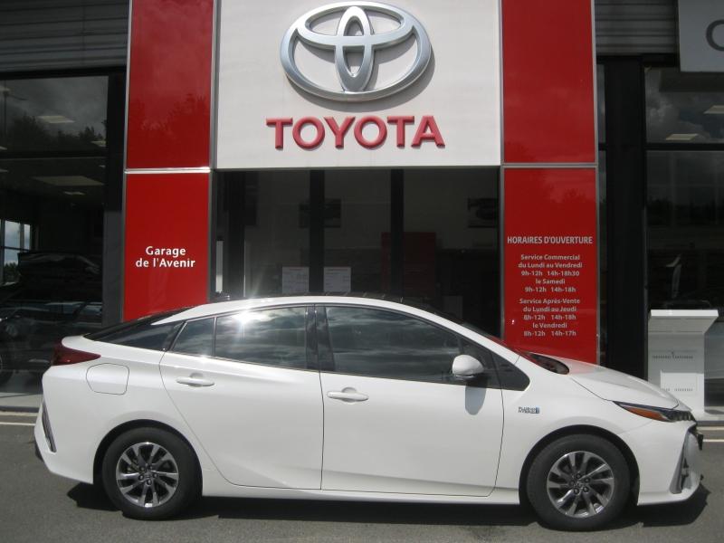 TOYOTA – Prius Rechargeable