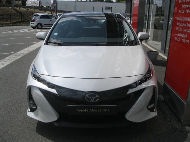 TOYOTA – Prius Rechargeable