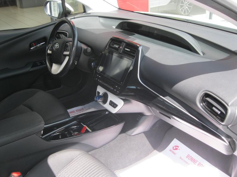 TOYOTA – Prius Rechargeable