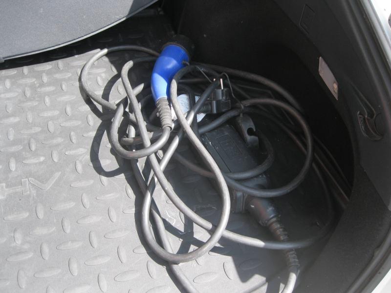 TOYOTA – Prius Rechargeable