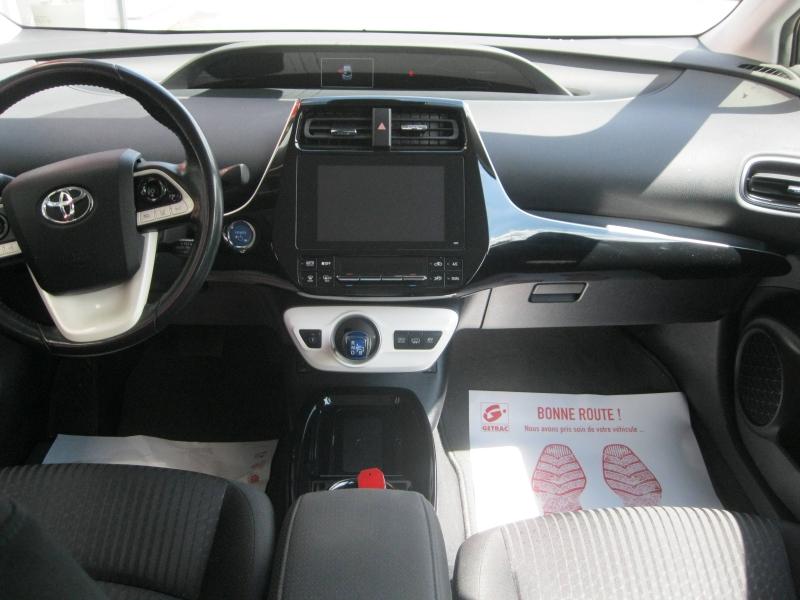 TOYOTA – Prius Rechargeable