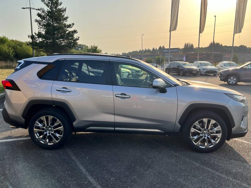 TOYOTA – RAV4