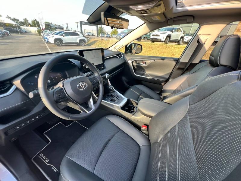 TOYOTA – RAV4