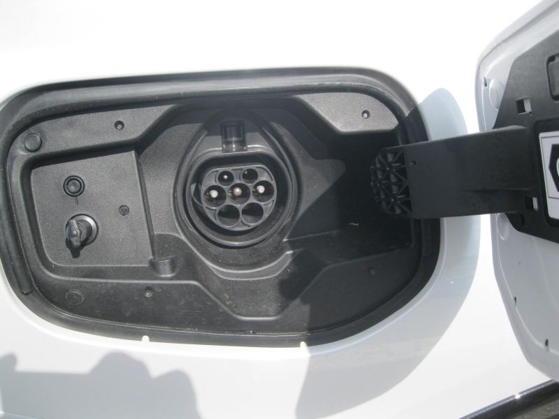 TOYOTA – Prius Rechargeable