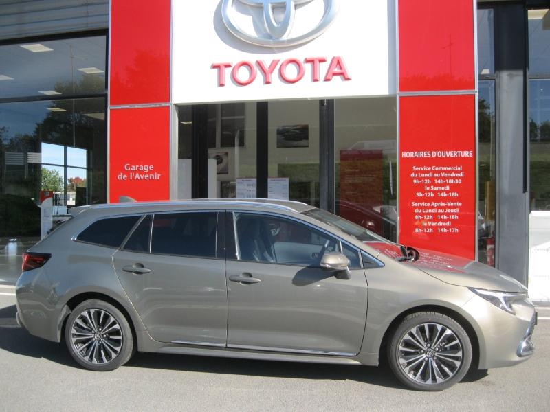 TOYOTA – Corolla Touring Spt