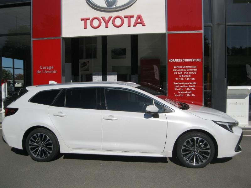 TOYOTA – Corolla Touring Spt