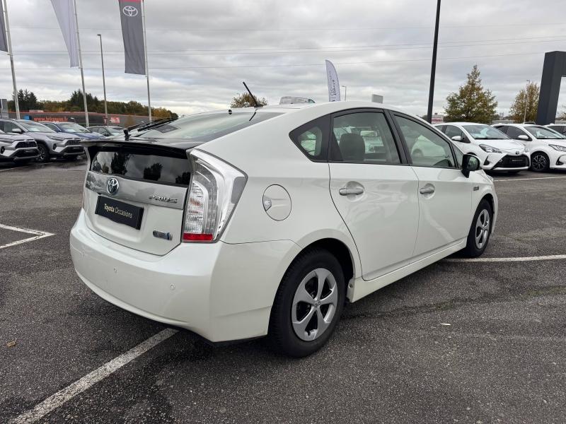 TOYOTA – Prius Rechargeable