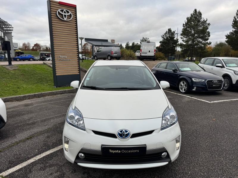 TOYOTA – Prius Rechargeable