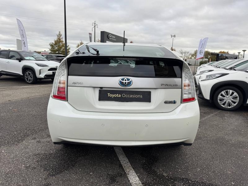 TOYOTA – Prius Rechargeable
