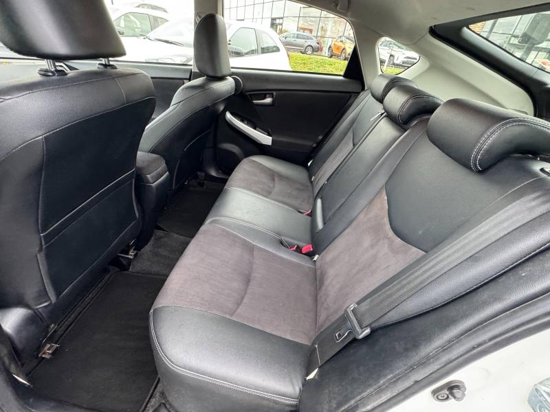 TOYOTA – Prius Rechargeable