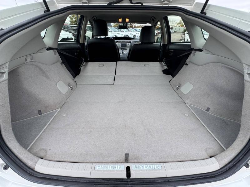 TOYOTA – Prius Rechargeable