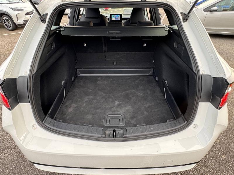 TOYOTA – Corolla Touring Spt