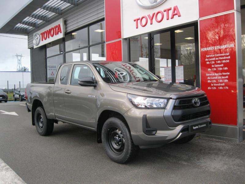 TOYOTA – Hilux