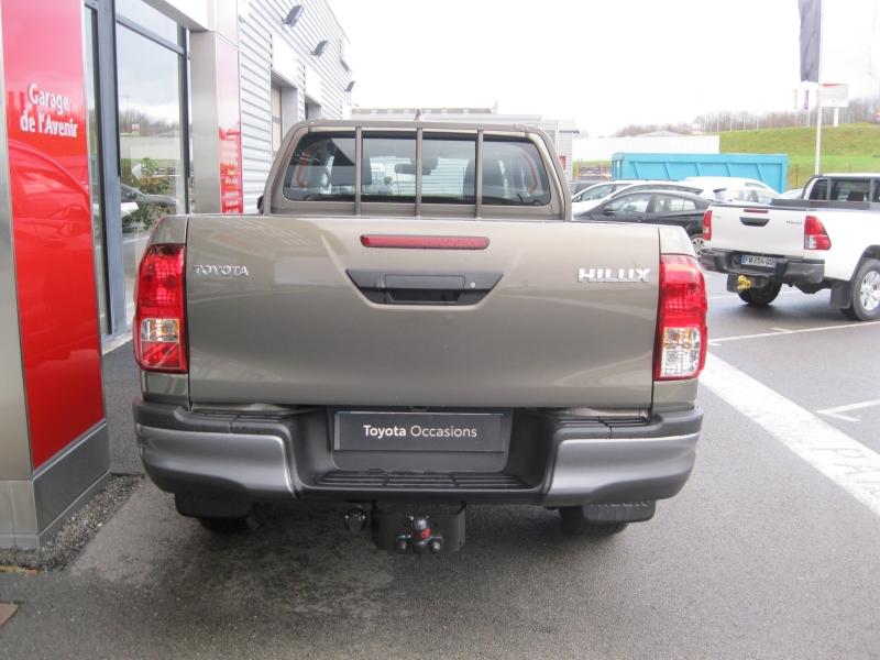 TOYOTA – Hilux