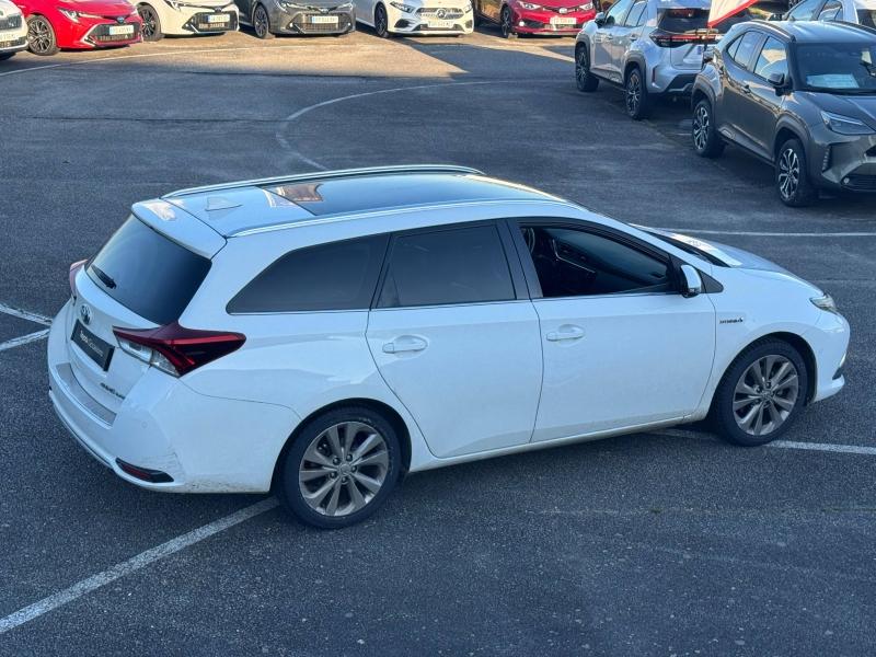 TOYOTA – Auris Touring Sports