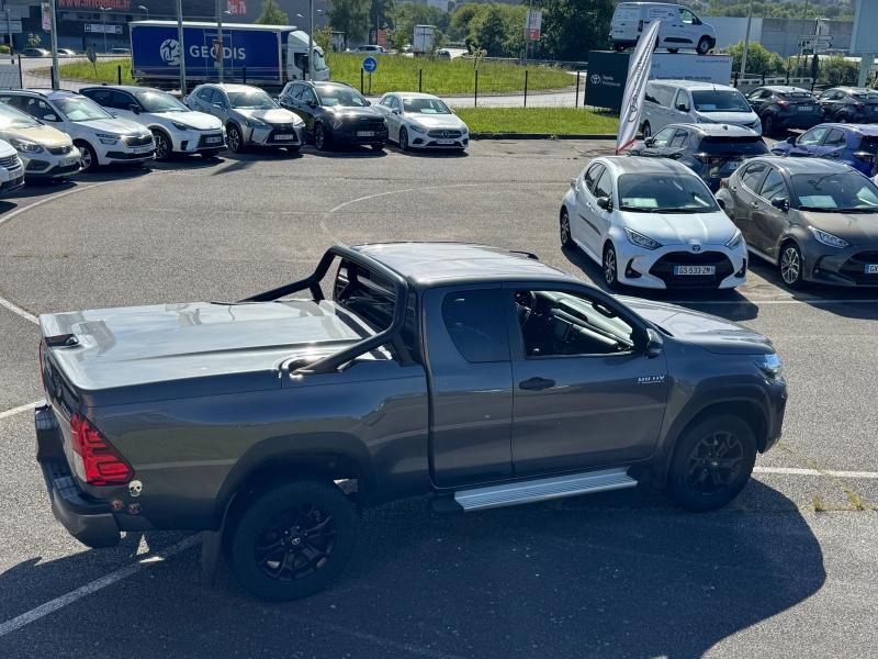 TOYOTA – Hilux