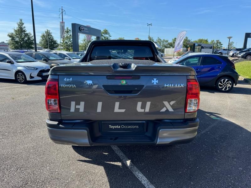 TOYOTA – Hilux