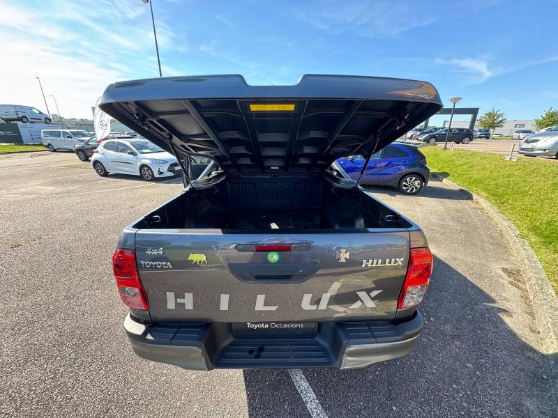 TOYOTA – Hilux