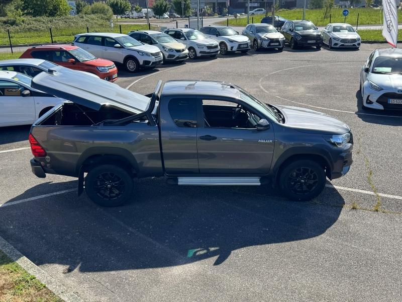 TOYOTA – Hilux