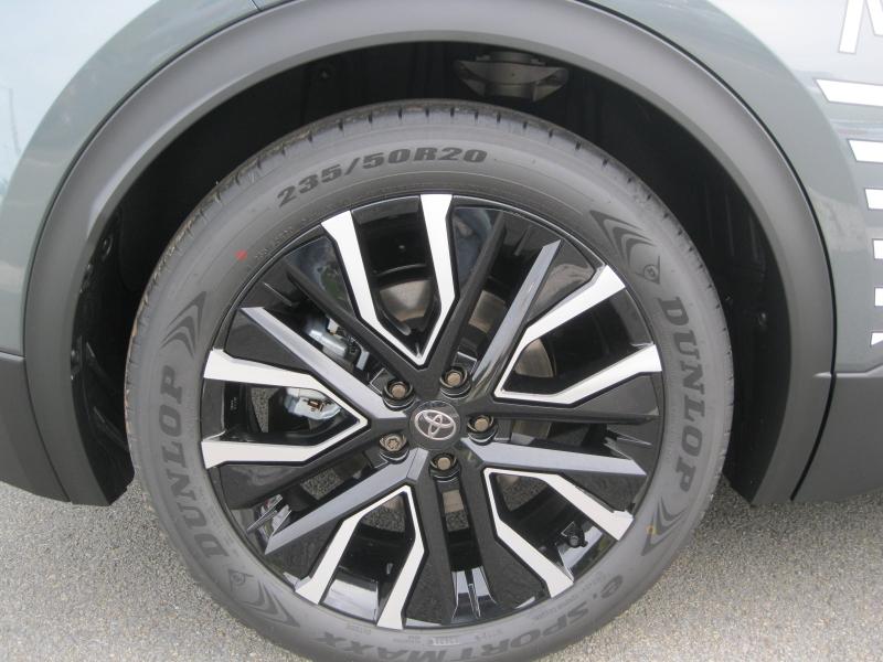 TOYOTA – C-HR+