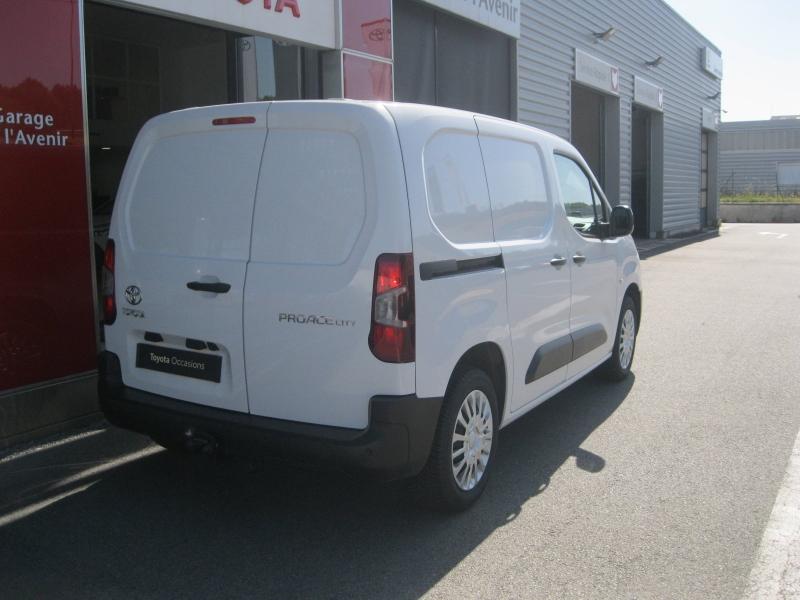 TOYOTA – PROACE CITY