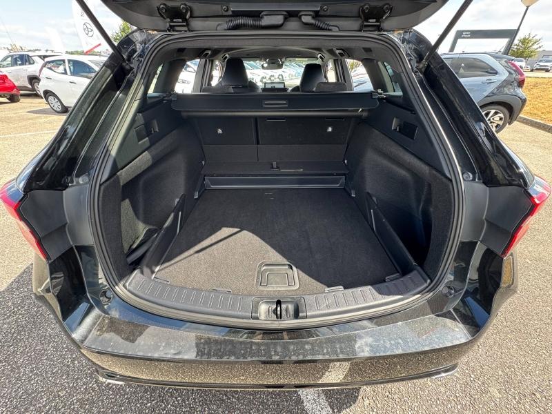 TOYOTA – Corolla Touring Spt