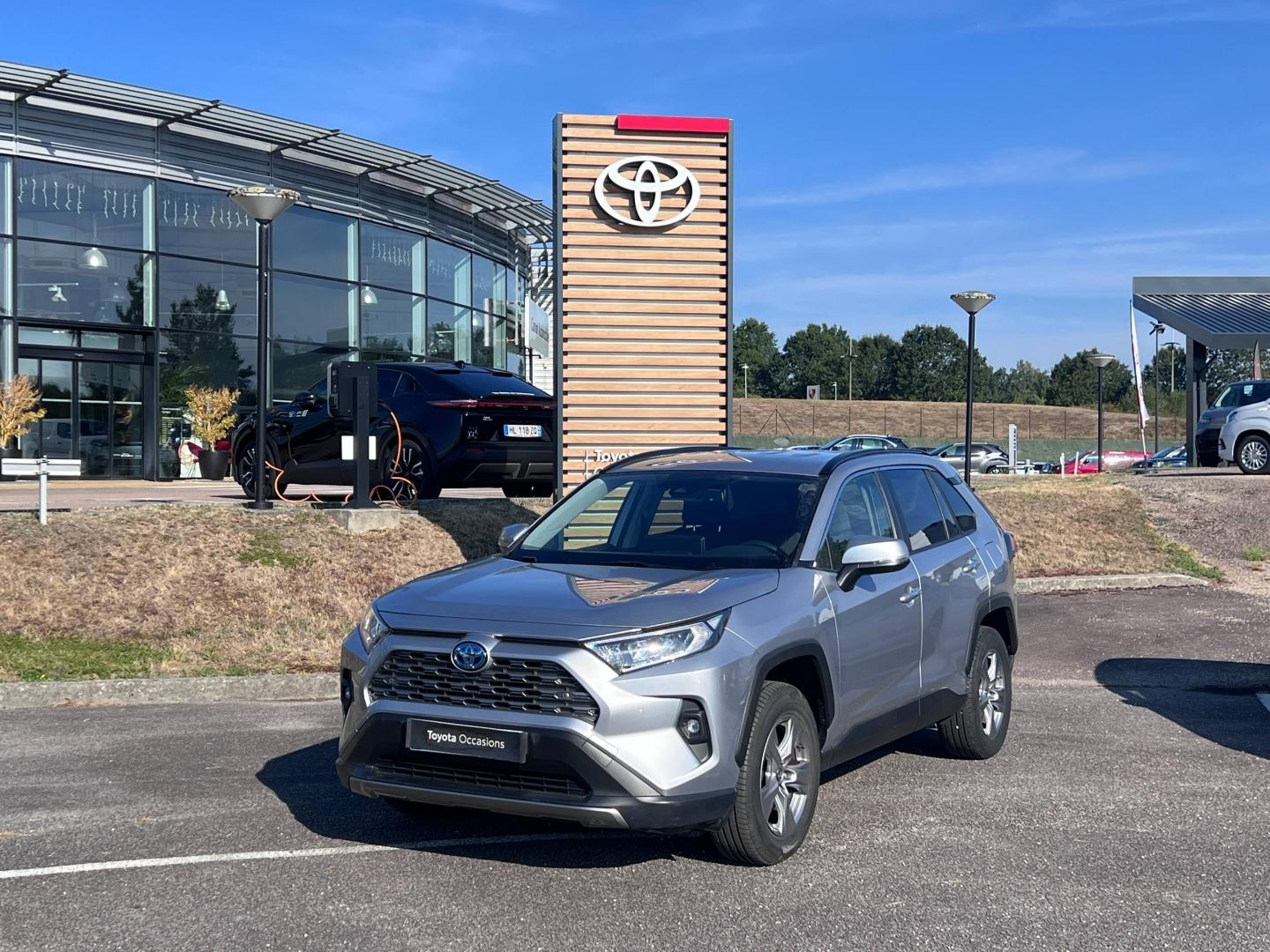 TOYOTA – RAV4