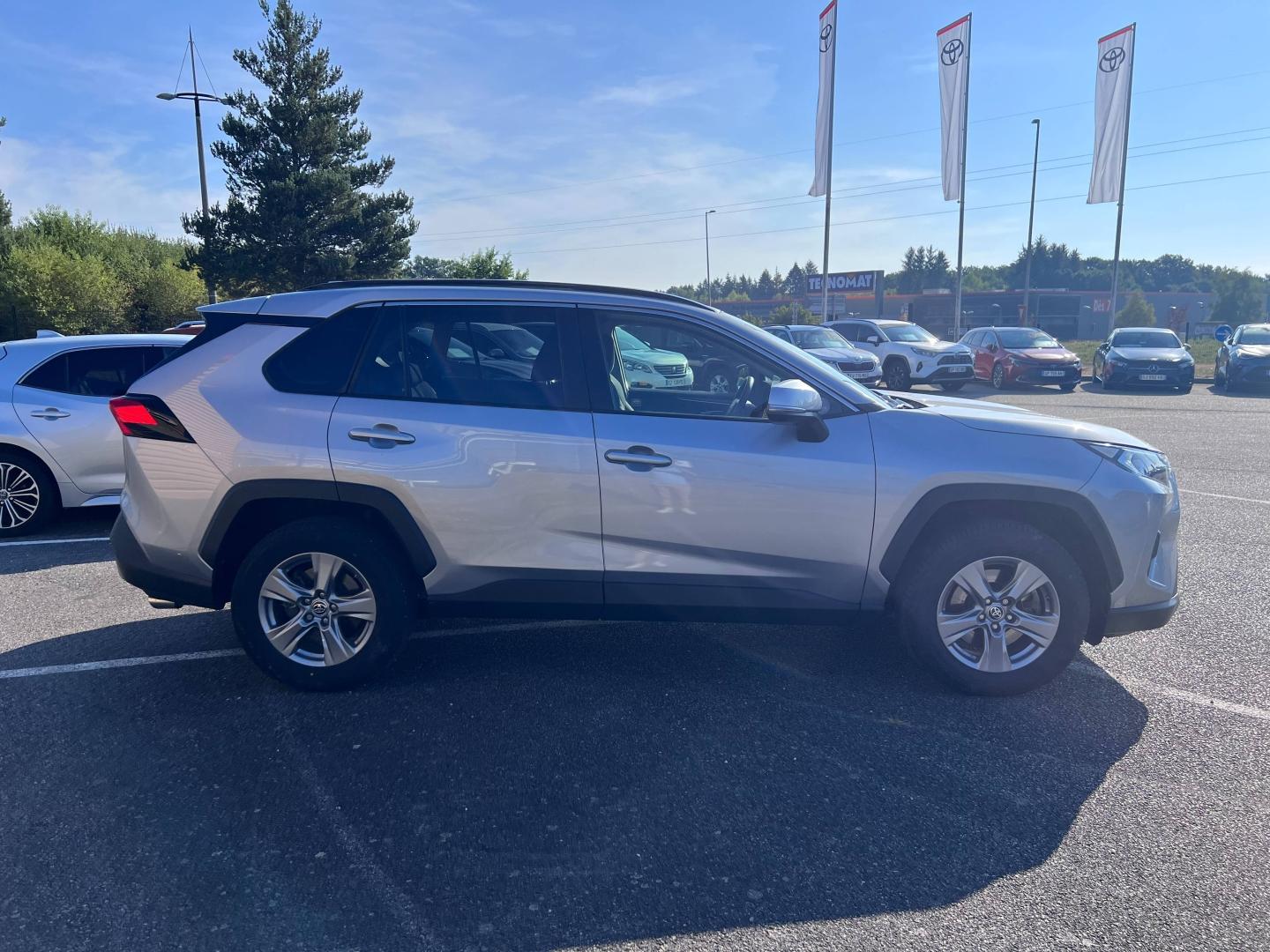 TOYOTA – RAV4